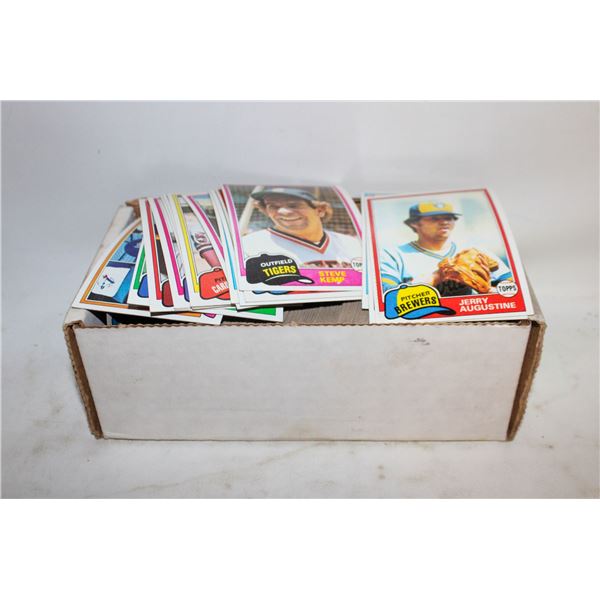 LOT OF 1981 BASEBALL  CARDS
