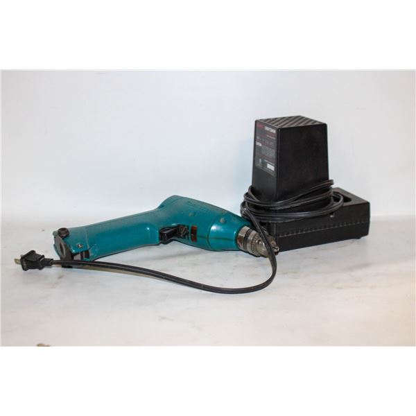 MAKITA 6010D DRILL WITH BATTERY AND