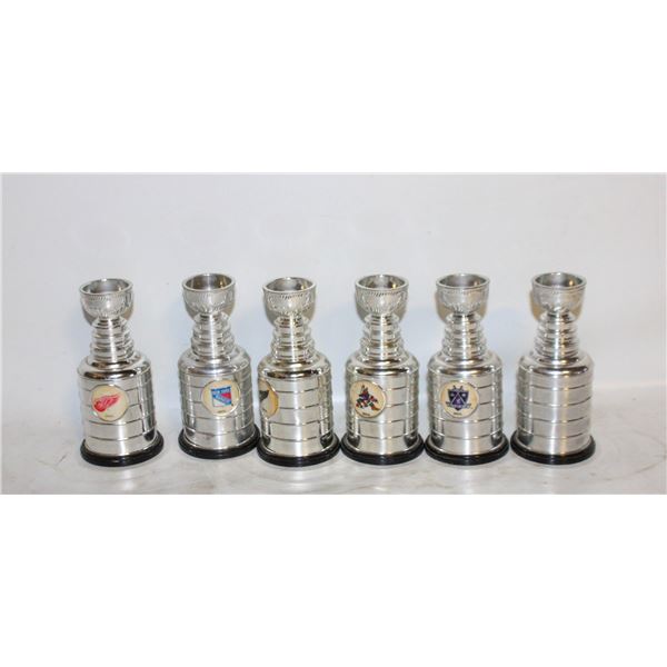 VINTAGE SET OF 6 LABATT BLUE MINI TEAM