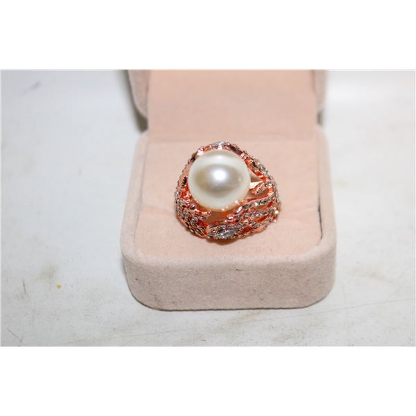 NEW GOLD TONE ROUND SHELL PEARL RING SZ 10