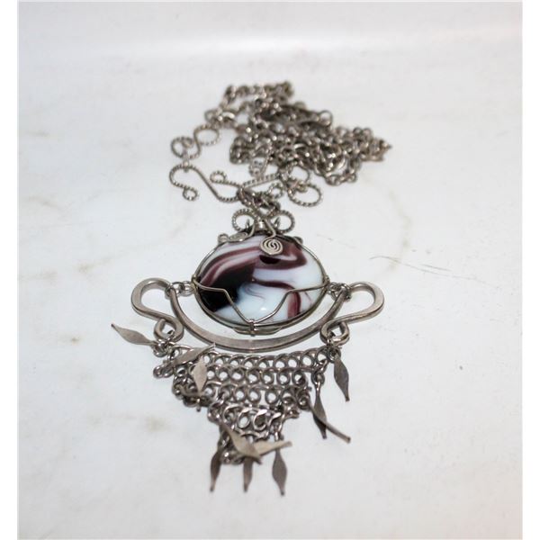 ESTATE ART GLASS VINTAGE NECKLACE