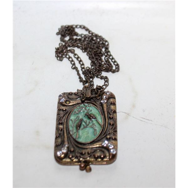 VINTAGE LOVEBIRDS LOCKET NECKLACE