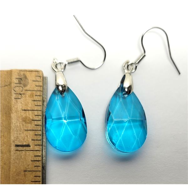 13)   FACETTED TOPAZ BLUE CRYSTAL DROP