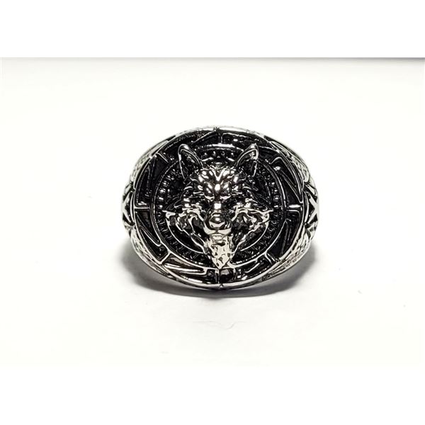 7)  SILVER TONE  SIZE 9 WOLF HEAD RING.