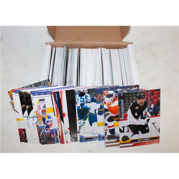 HOCKEY CARDS - MIXED NHL BASE CARDS