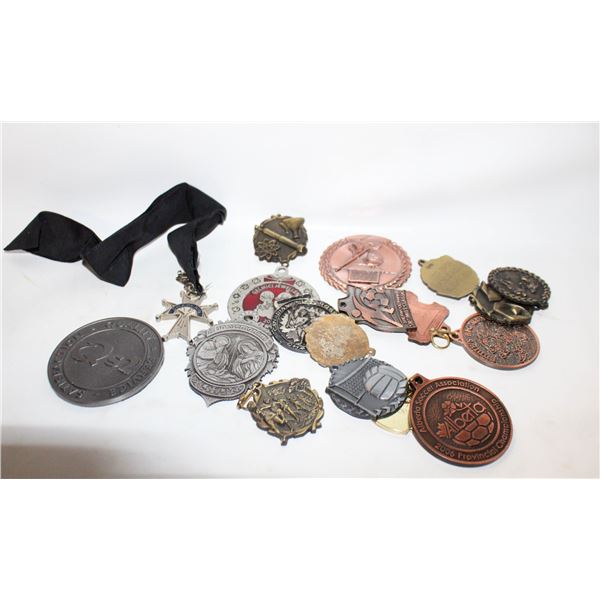 LOT OF 19 VINTAGE MEDALS