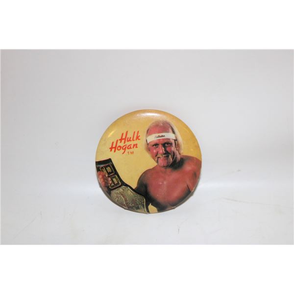 HULK HOGAN 1985 PIN BACK BUTTON