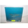 Image 1 : NEW - SEALED TRIVIAL PURSUIT CLASSIS EDITION BOARD