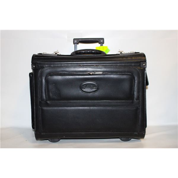 BUGATTI CARRYING CASE WHEELED EXT HANDLE