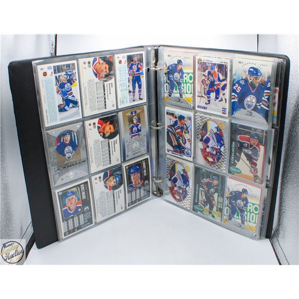 BINDER ALL EDMONTON OILERS APPROX 126 CARDS