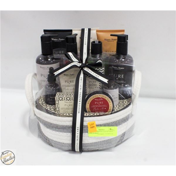 WINTER IN VENICE LUXURY SKIN CARE BASKET