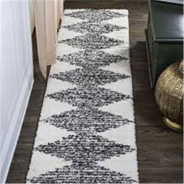 NEW JONATHAN Y ELM DIAMOND STRIP SHAG 2X10' RUG