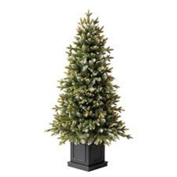 BRAND NEW ARTIFICIAL POTTED TREE WITH LIGHTS 4.5FT