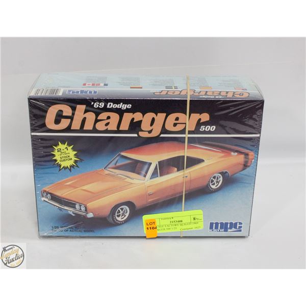 VINTAGE FACTORY SEALED 1969 CHARGER 500 1/25