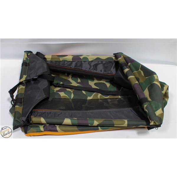 BRAND NEW NUEVO DOG CAR SEAT