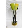 Image 1 : VINTAGE 2 CONE GREEN PLASTIC LAMP