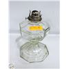 Image 1 : VINTAGE CLEAR GLASS OIL LAMP