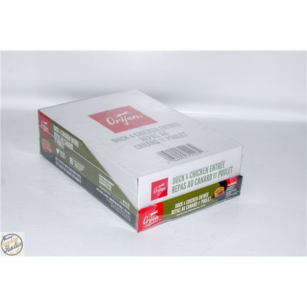CASE OF 12 CAT FOOD DUCK/CHICKEN 155G BB 10/25.