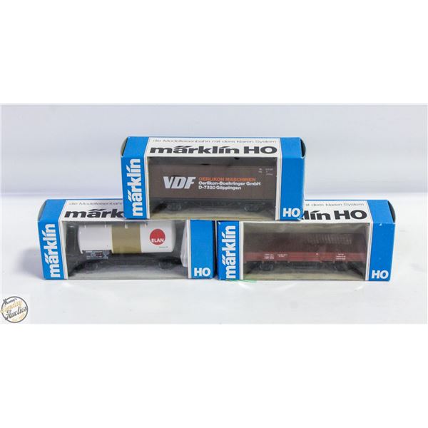 (26) MARKLIN HO TRAIN CARS LOT OF THREE