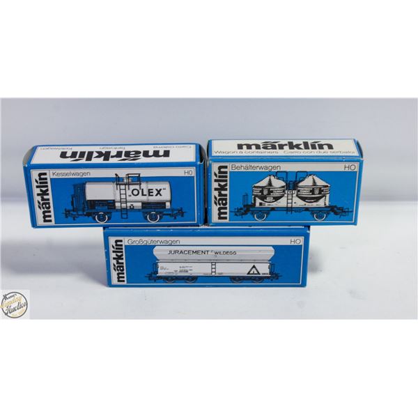 (27) MARKLIN HO TRAIN CARS LOT OF THREE