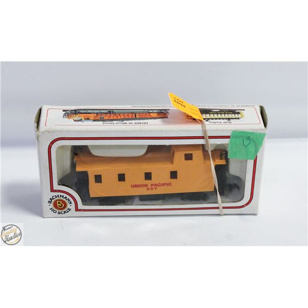 (13) BACHMANN HO TRAIN CAR