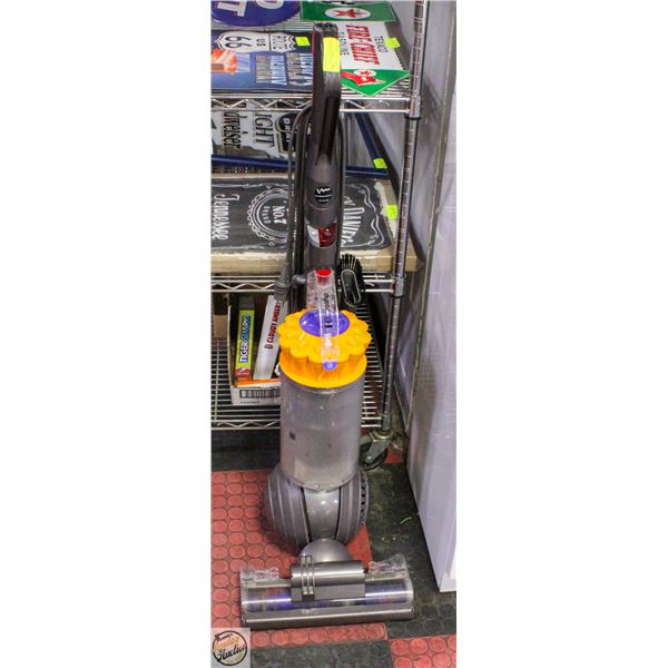 DYSON UPRIGHT VAC DC66