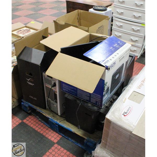PALLET WITH COMPUTER TOWERS AND MONITORS