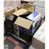 Image 1 : PALLET WITH COMPUTER TOWERS AND MONITORS