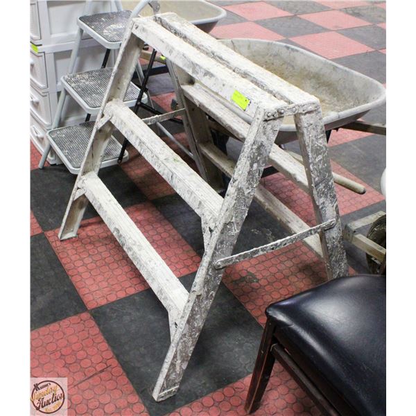 WORK LADDER