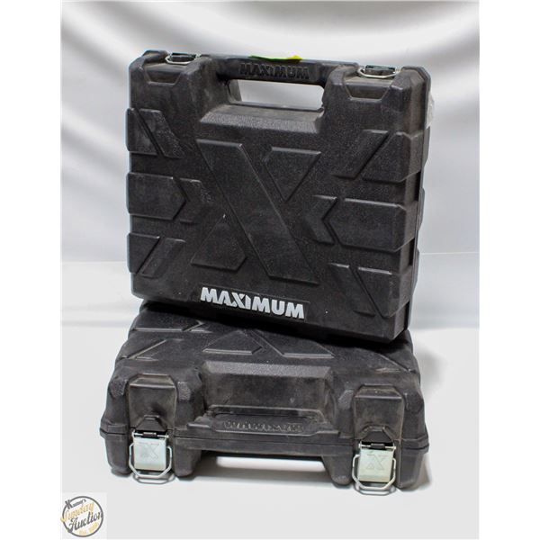 2 EMPTY MAXIMUM HARD CASES