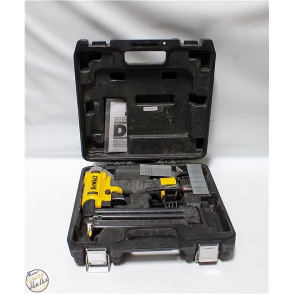 DEWALT STAPLE GUN