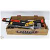 Image 1 : FLAT OF TOOLS INCLUDES FASTENER AND MORE