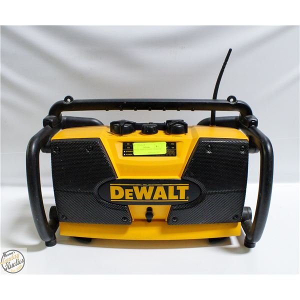 DEWALT JOBSITE RADIO/ CHARGER