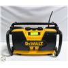 Image 1 : DEWALT JOBSITE RADIO/ CHARGER