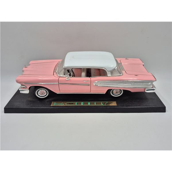 Road Legends 1958 Edsel Creation 1:18 Scale Model Car