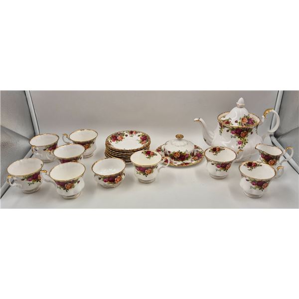 20x Vintage Royal Albert Old Country Roses Chinaware: Teapot, Cups, Creamer, & More