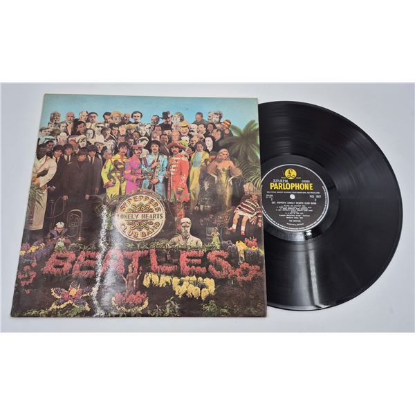 The Beatles Sgt. Peppers Lonely Hearts U.K Pressing Vinyl Record