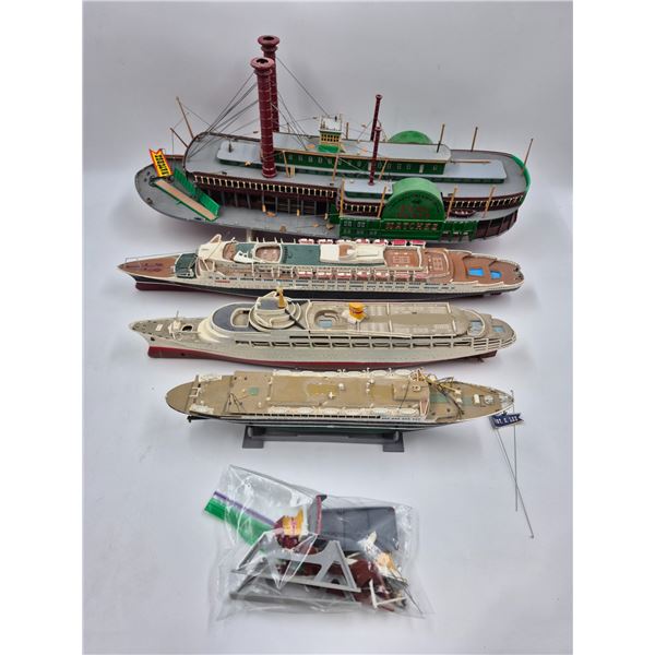 4x Model Ship Toys (Some Missing Pieces)