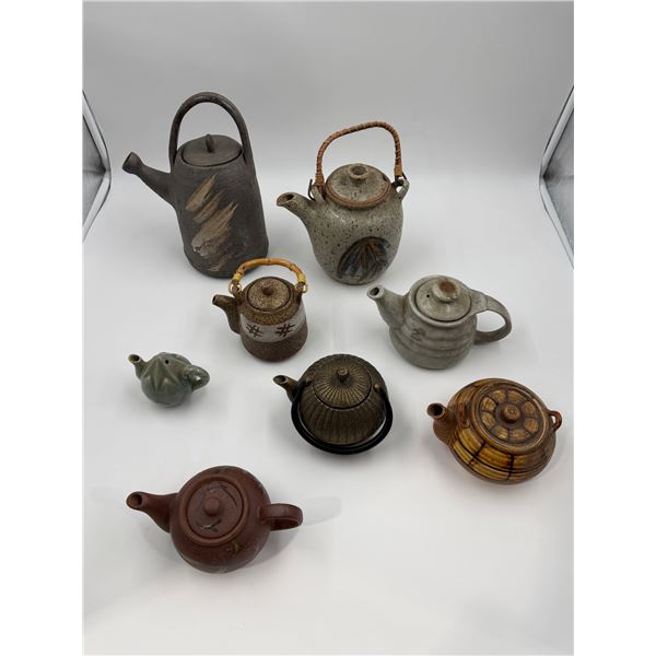 8x Vintage Teapots : Metal & Pottery