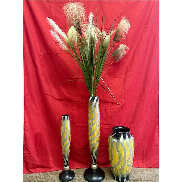 3x Modern Matching Vases