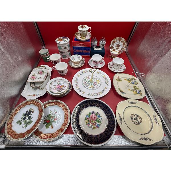 Vintage Chinaware: Cake Plates, Plates, Teacups/Saucers & More (Royal Albert, Queen Ann, & More)