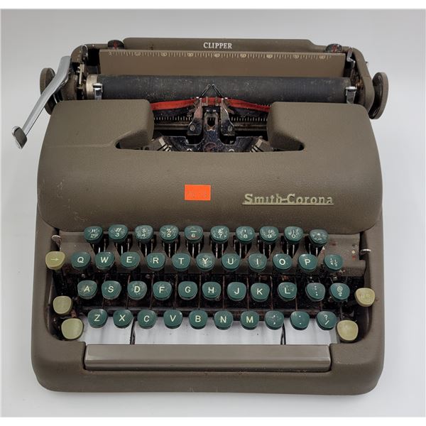 Vintage Smith-Corona Canadian Made Typewriter