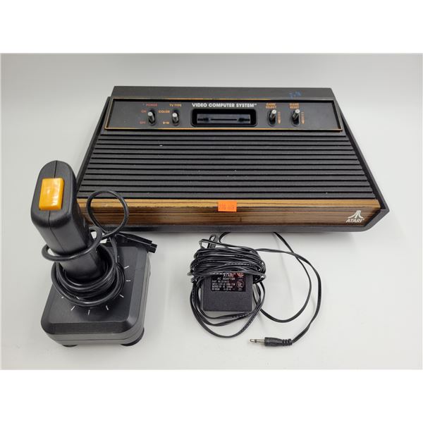 Vintage Atari Video Computer System With Power Cord & Controller