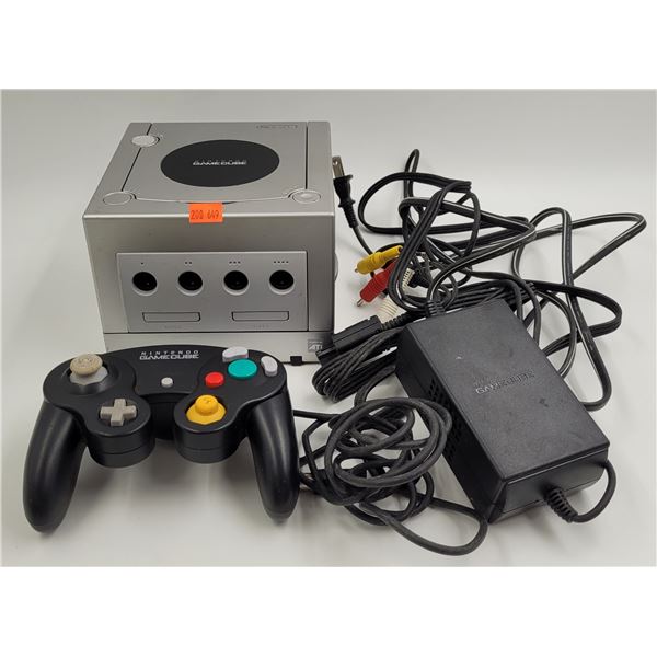 Vintage Silver Nintendo Gamecube With Controller & Power Cord