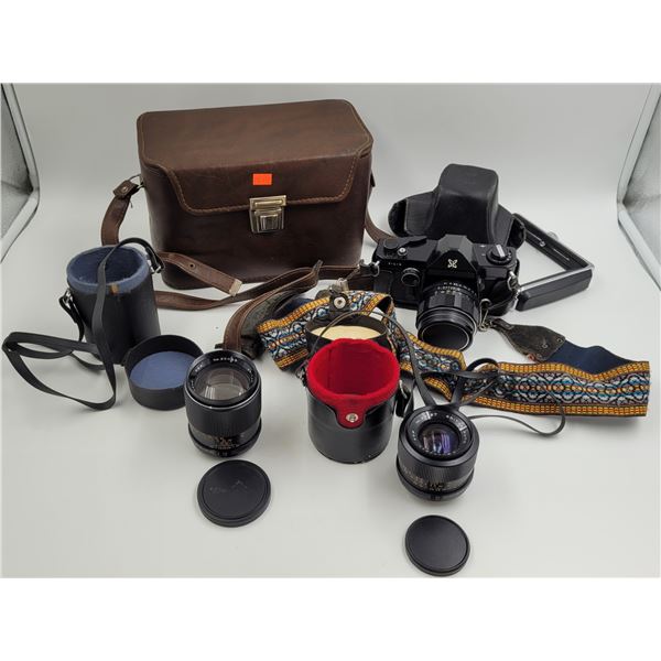 Vintage Sears T L S Camera With Assorted Lenses & Carrying Case