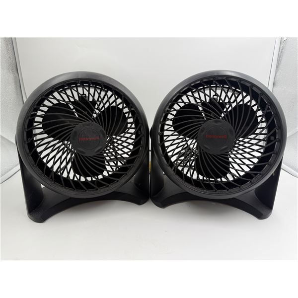 2x Table Top Honeywell Fans Model HT-900C Series