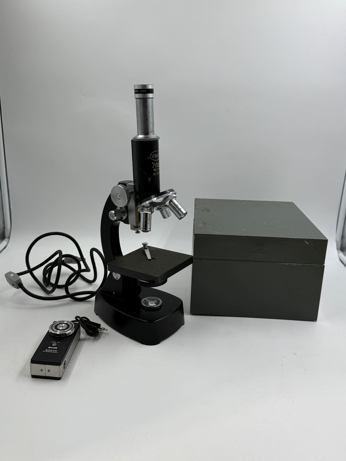 Vintage V.W. & R Micromaster Microscope M-106 With Metal Case