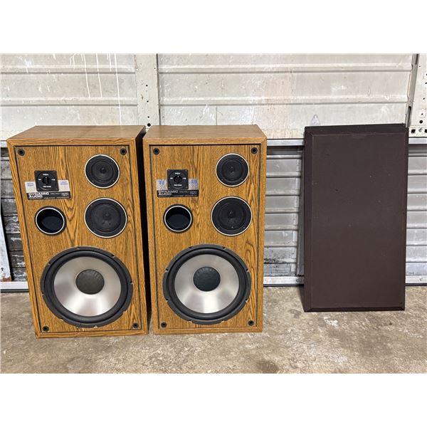2x Vintage Dynamic Audio Pro Poly Series 1902 Floor Speakers