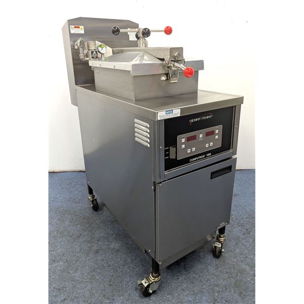 Henny Penny PFG600 Gas Pressure Fryer - 8172/R1FL