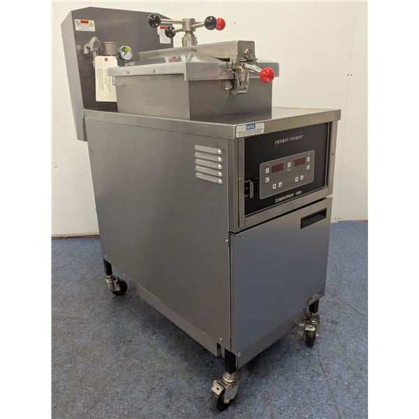 Henny Penny PFG600 Gas Pressure Fryer - 5002/R1FL